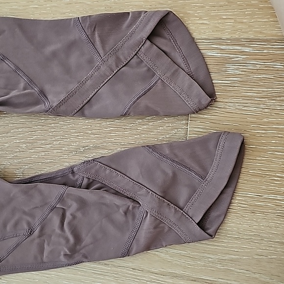 Lululemon mesh cropped legging - Picture 4 of 5